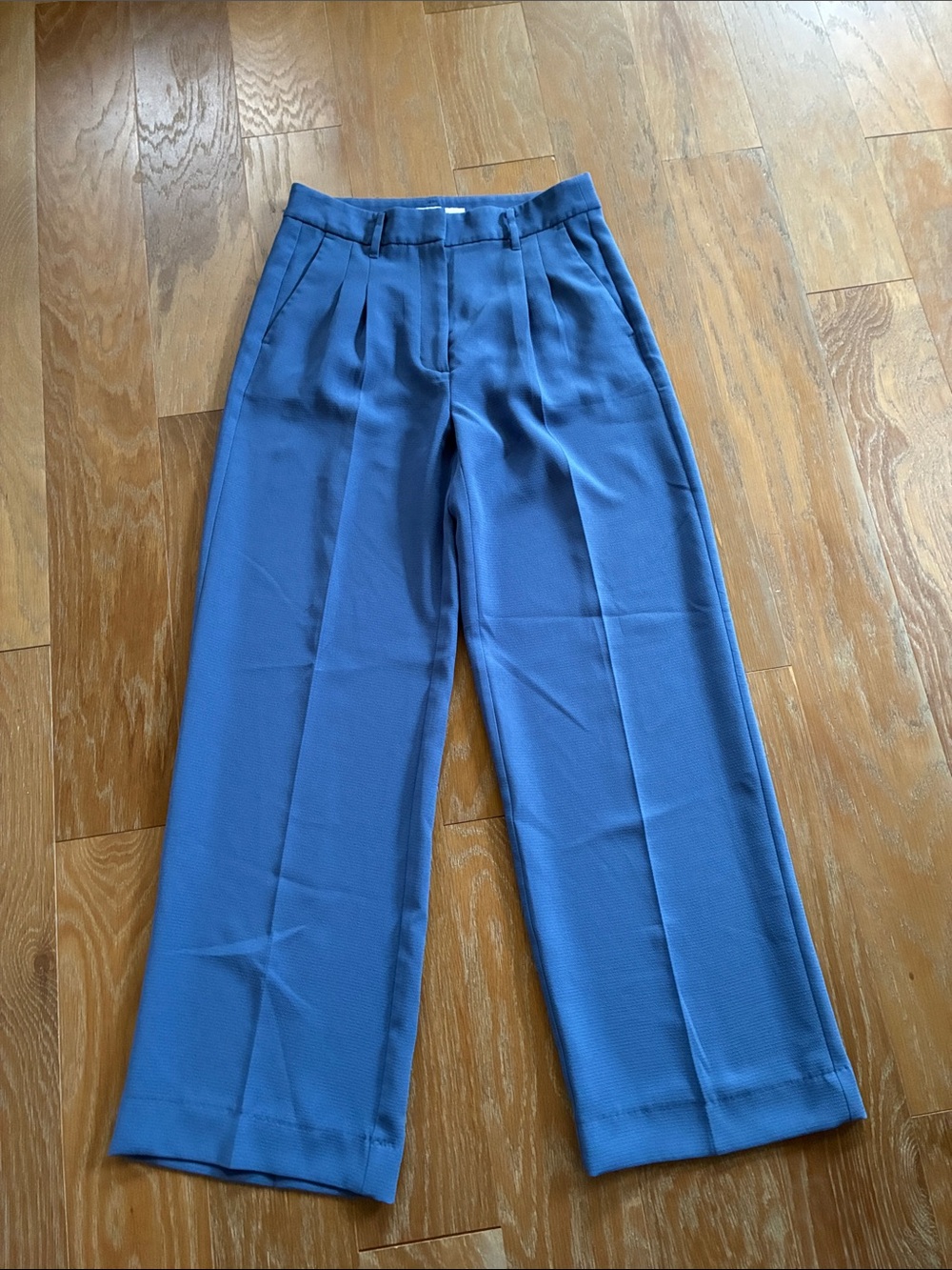 High-Waist Pleated Wide-Leg Pants in Cornflower Blue